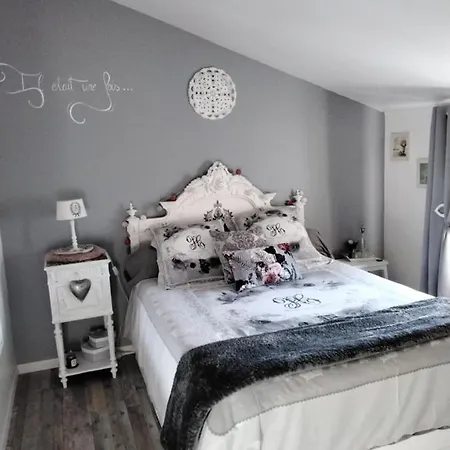 Le Coeur Du Breuil Bed & Breakfast 3*